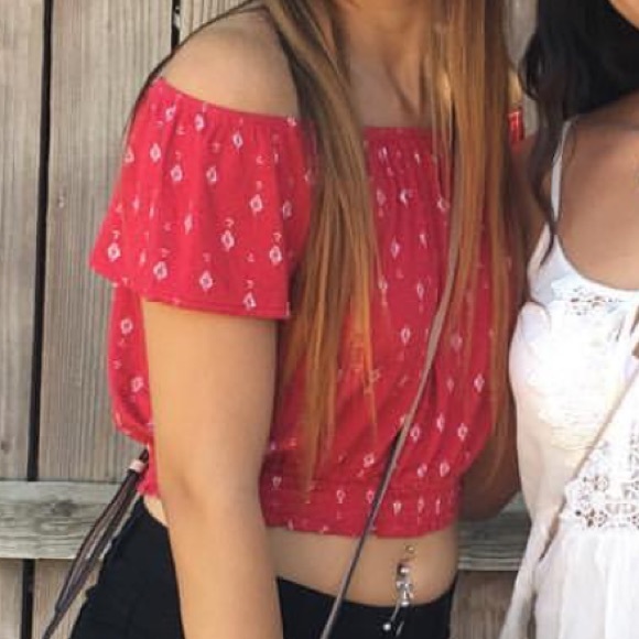 Red crop top - Picture 2 of 2